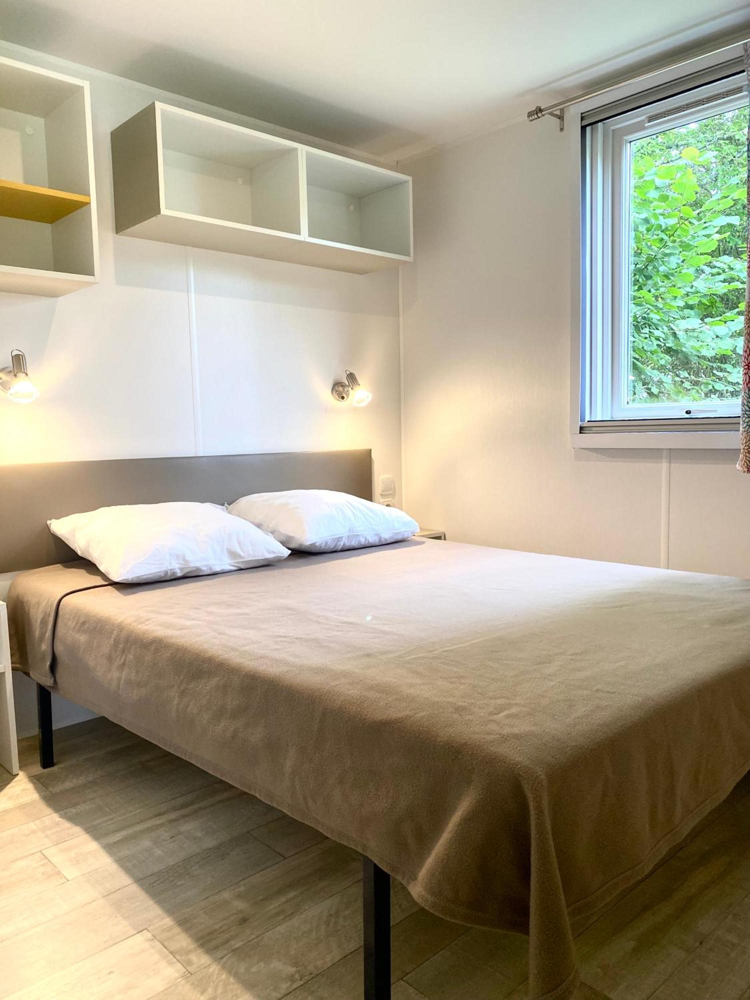 Camping La Ferme De Perdigat Limeuil Room photo